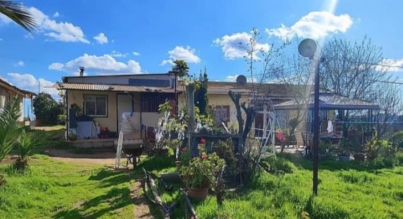 PARCELA EN VENTA CON 2 CASAS PEÑABLANCA
